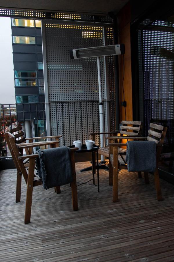 Spacious Modern 3br At Barcode Apartment