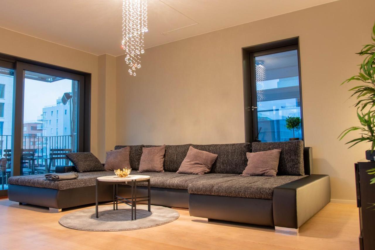 Spacious Modern 3br At Barcode Apartment *