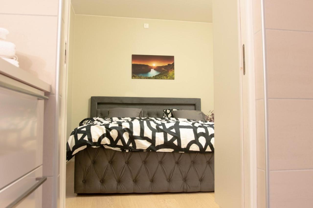 Spacious Modern 3br At Barcode Apartment *