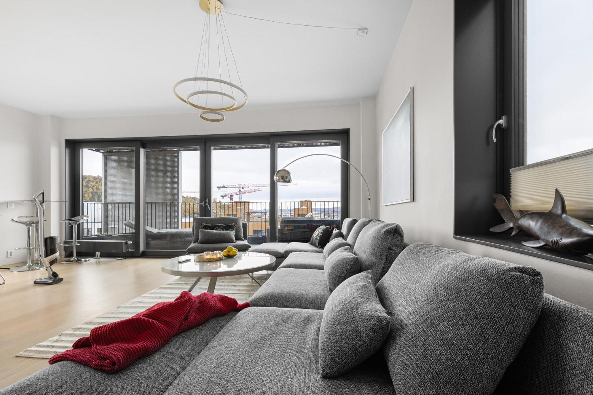 Spacious Modern 3br At Barcode Apartment *